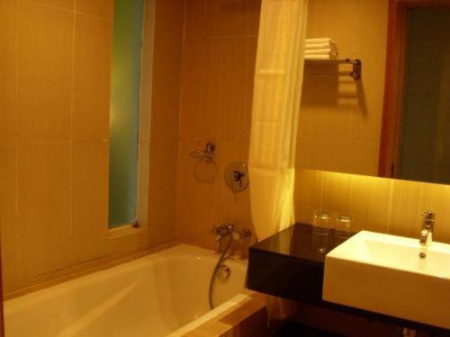 Imperial International Hotel 3*